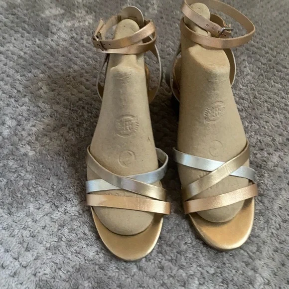 Steve Madden's Reagan city sandals - Picture 9 of 11